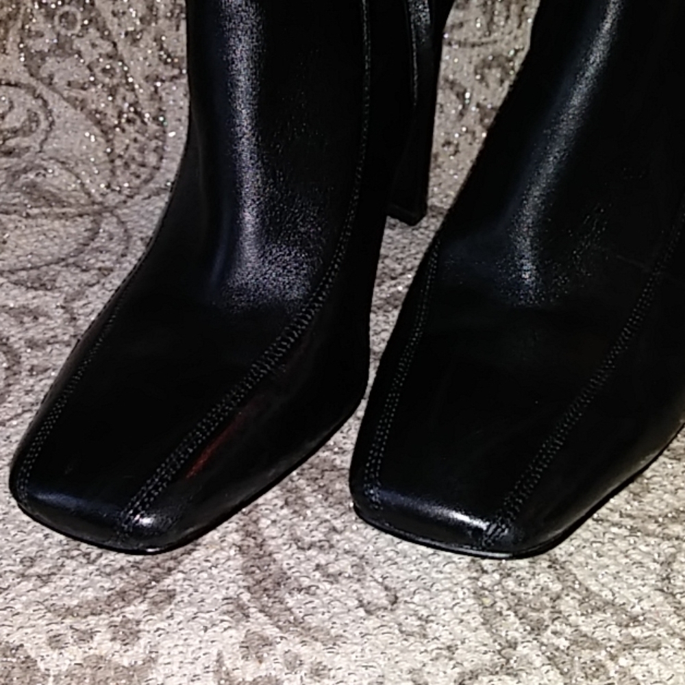 Marc Fisher Side Zipper Black Display Bootie 10M - Picture 2 of 8